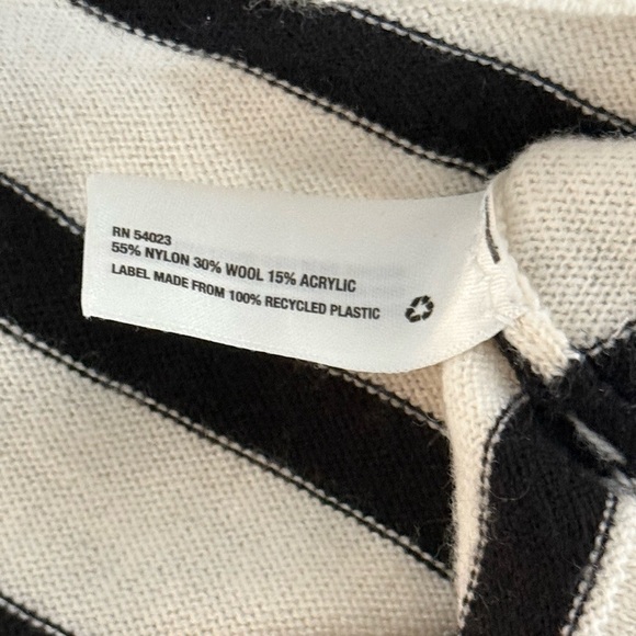 GAP Wool Blend Striped Red Bow Sweater Size L - Picture 7 of 7